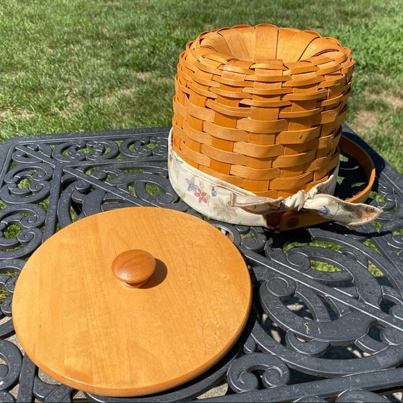 2000 Longaberger Medium Fruit Basket - Picture 6 of 7